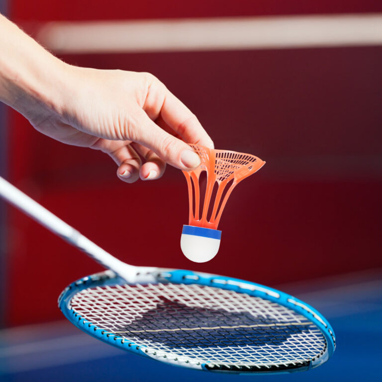 3pcs plastic nylon badminton shuttlecocks windproof for indoor outdoor use