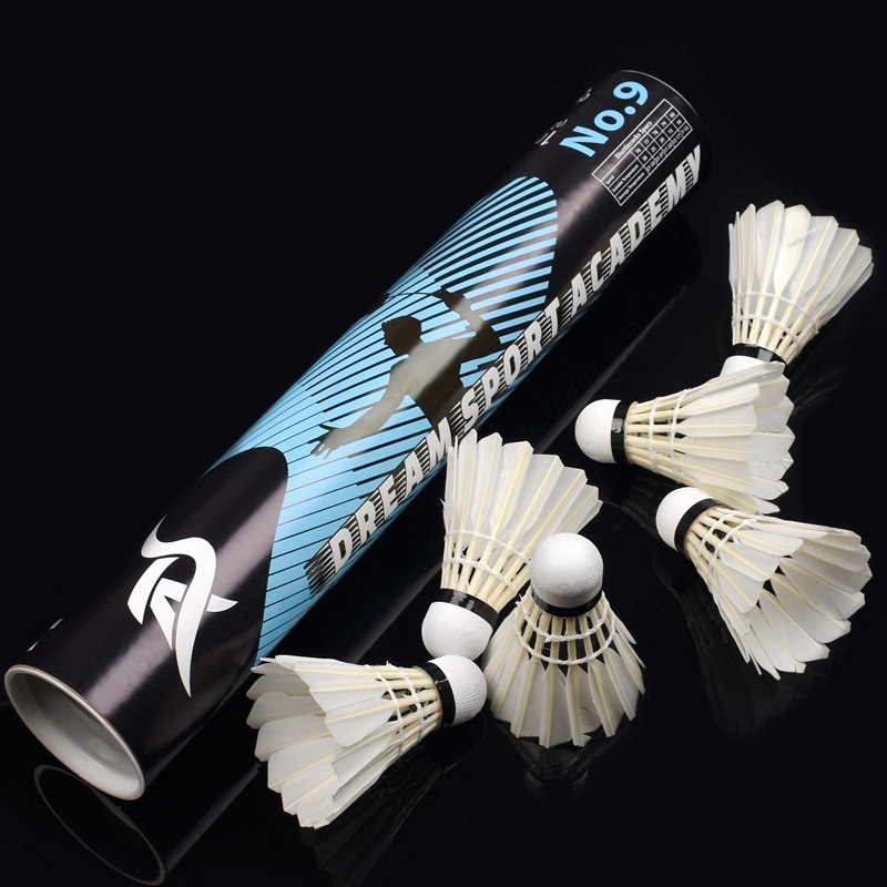 Curved feather durable badminton shuttlecocks for family and training
