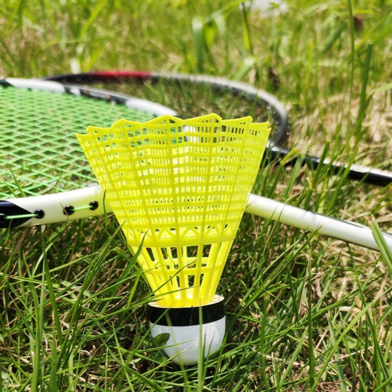 High-quality feather badminton shuttlecock similar to Li-Ning