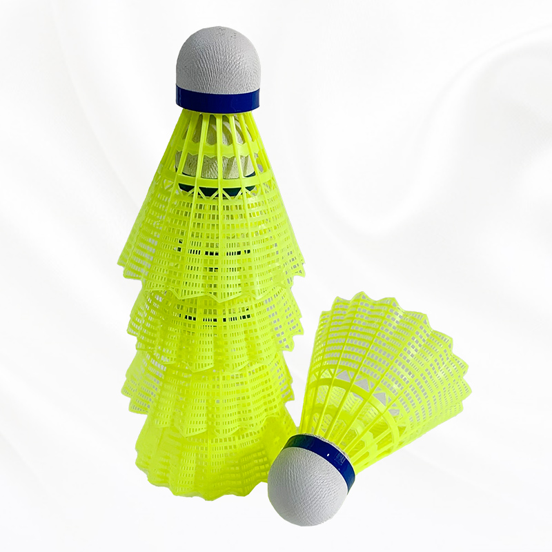 Nylon feather badminton shuttlecocks for training and match use