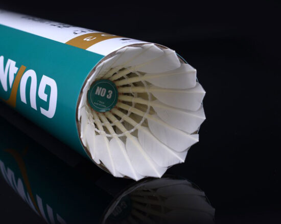 Durable duck feather shuttlecocks for indoor and outdoor trainingA full set of 12 durable duck feather shuttlecocks, designed for stable flight and long-lasting use during indoor and outdoor badminton training sessions.

