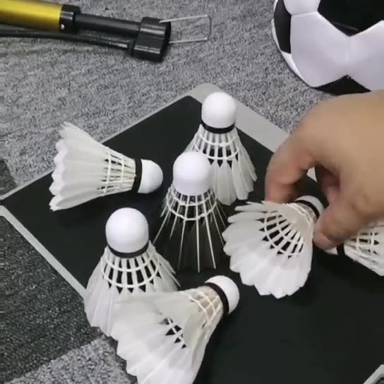 Jinwei Durable Shuttlecocks for Indoor and Outdoor Badminton in 6/12 Packs