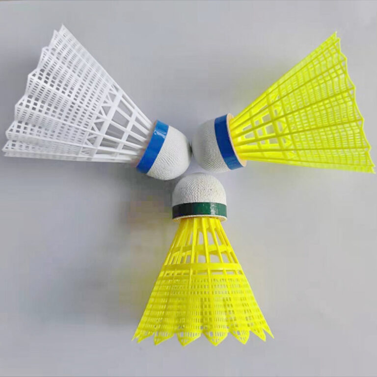 : Nylon badminton shuttlecock similar to M350 for outdoor sports