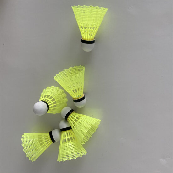 Windproof Nylon Outdoor Shuttlecock for Badminton

